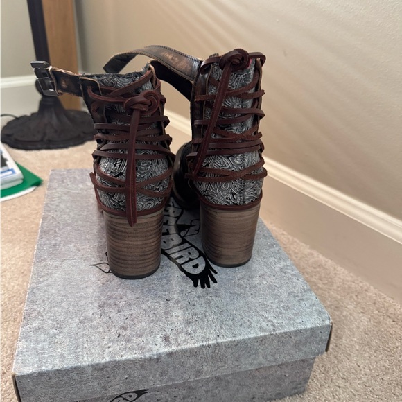 Freebird by Steven Black and Brown Heeled Shoes - Picture 3 of 4